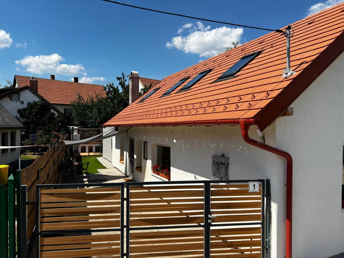 Вілла Loft Piheno Es Wellness Haz Балатонфюред Екстер'єр фото